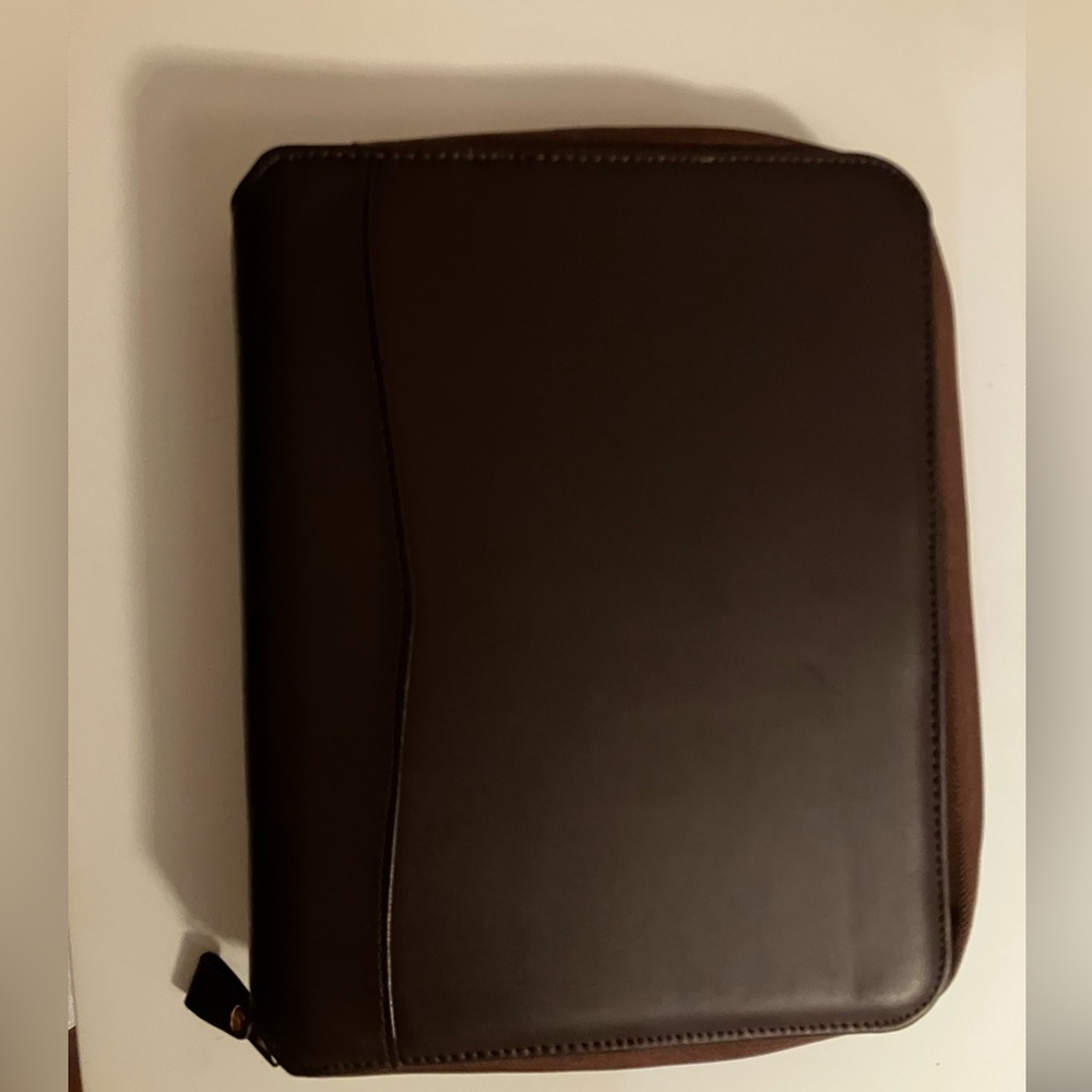Franklin Covey Spacemaker Zipper Binder Classic Burgundy